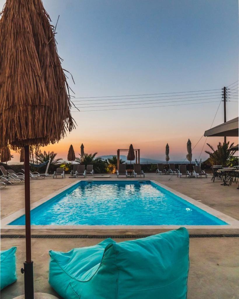 Ecoxenia Aparthotel Иа Екстериор снимка